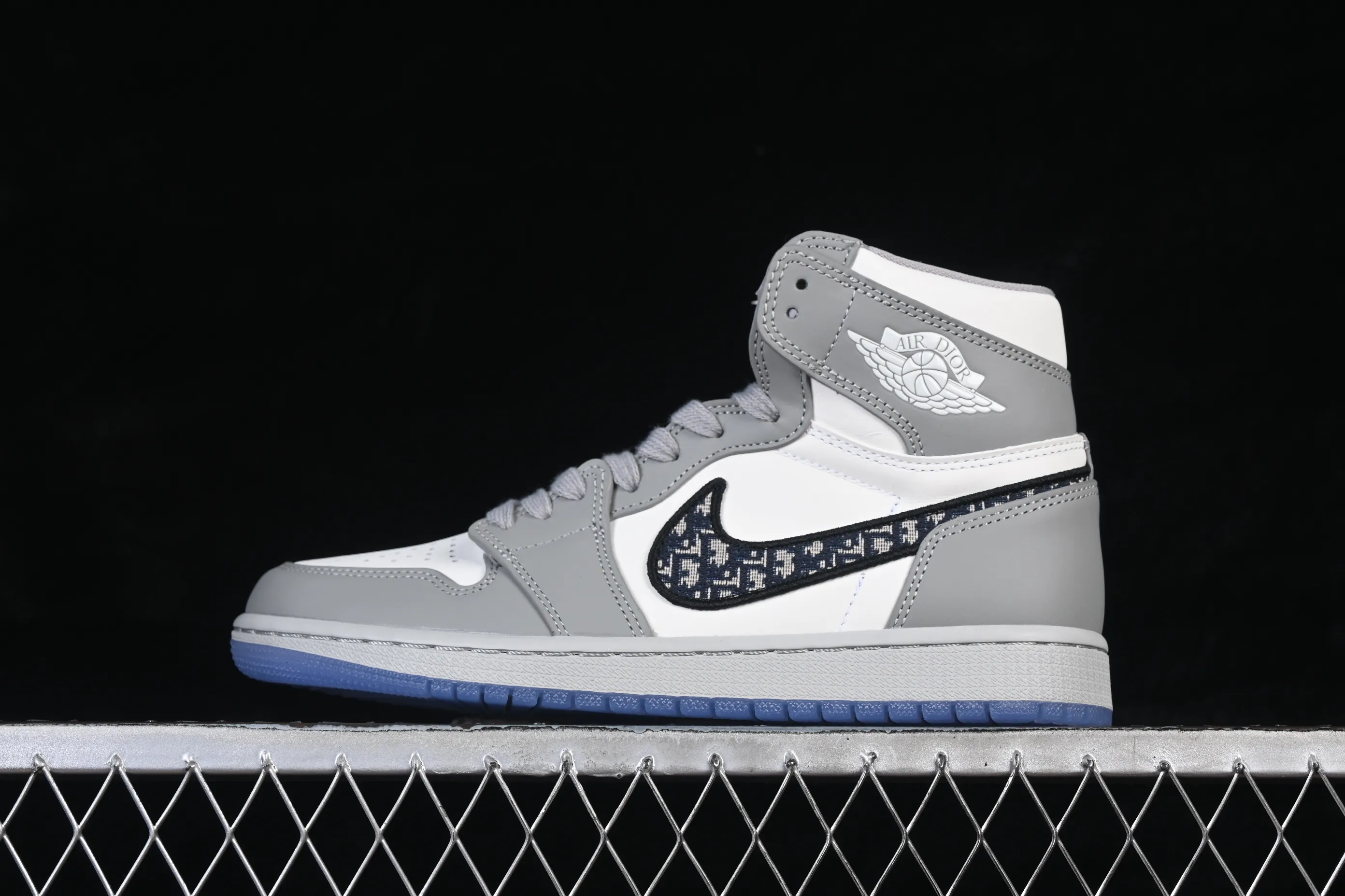 All categories Air Jordan Jordan series basketball shoes Air Jordan 1 High Dior x Air Jordan 1 Low AJ1 Joe 1 Dior joint white gray high top CN8607-002